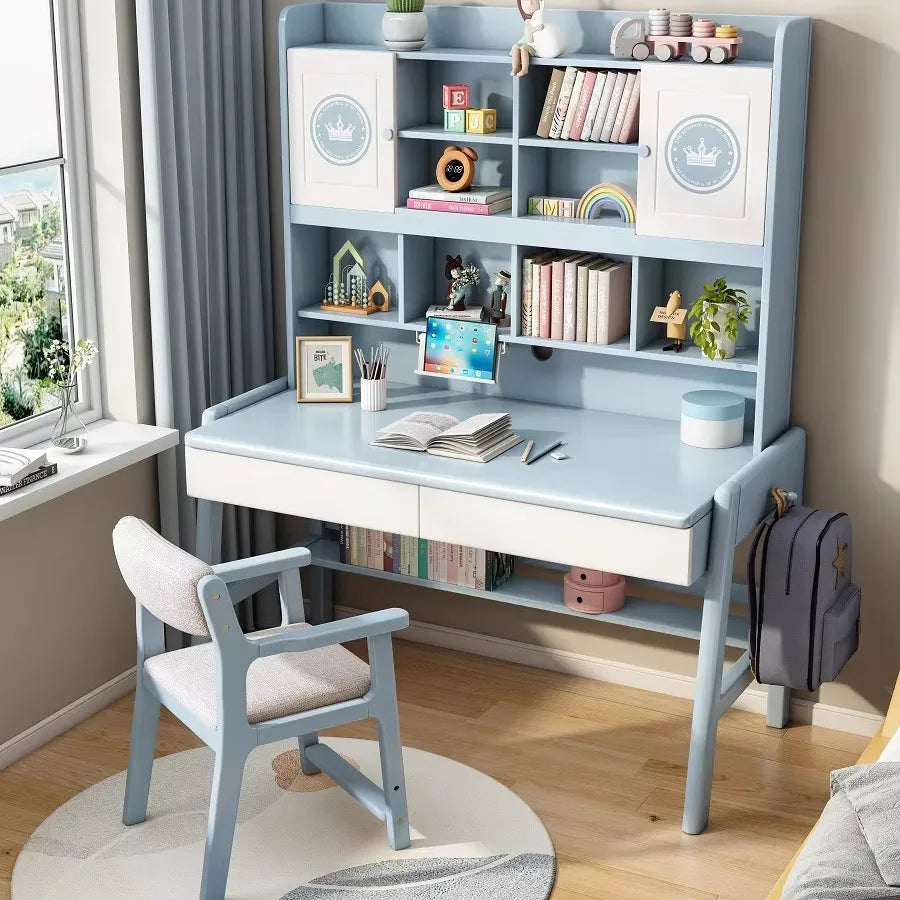 Escritorio de madera con silla