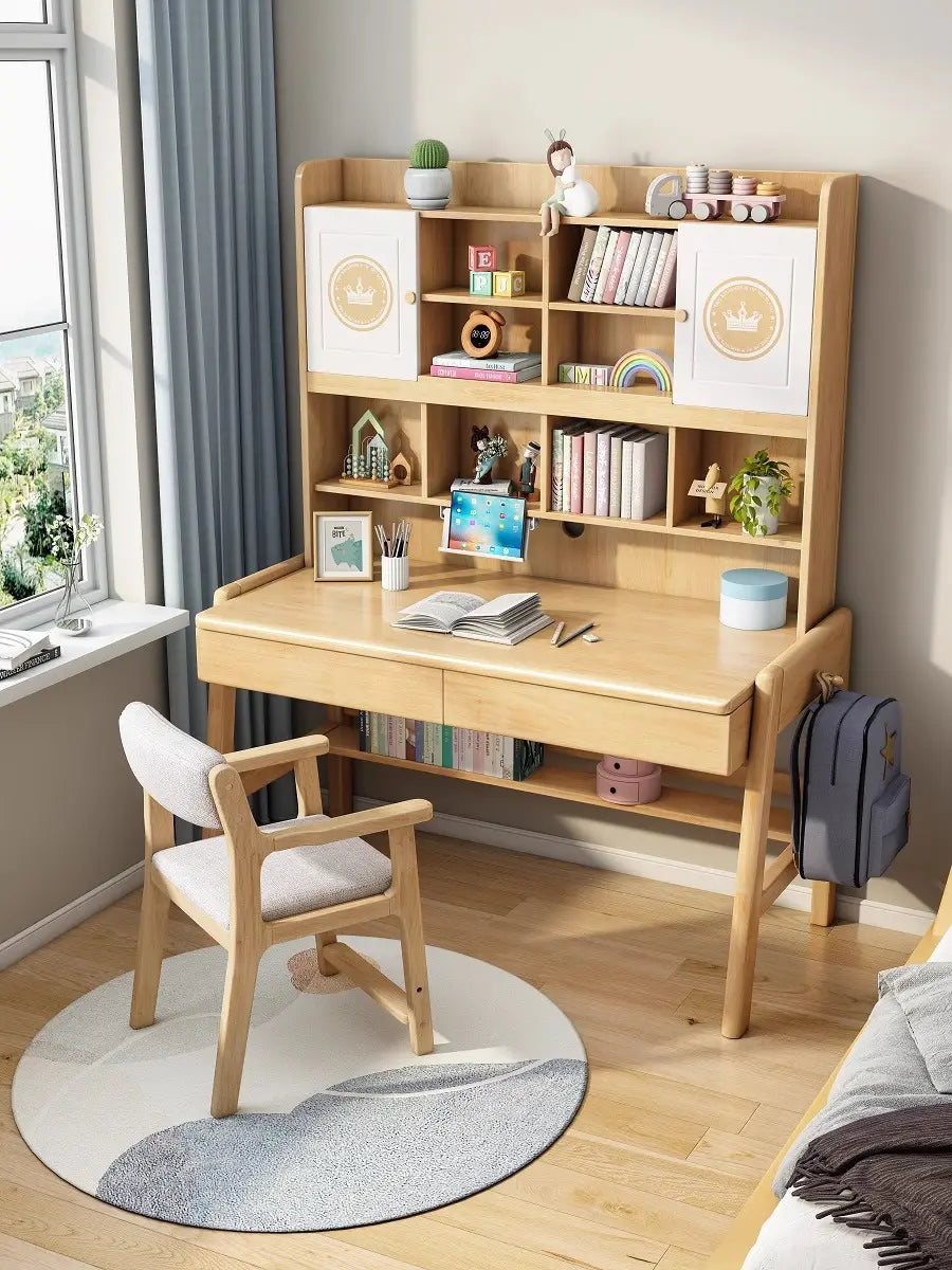 Escritorio de madera con silla