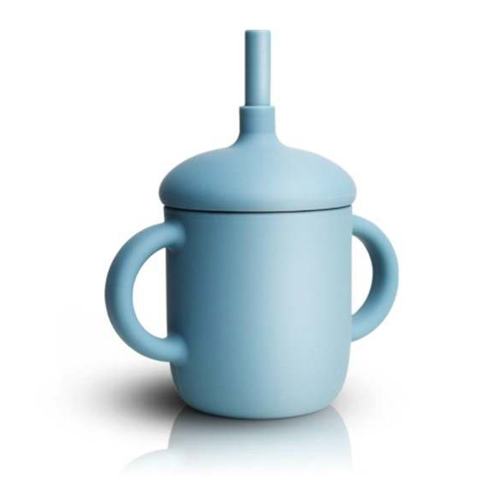Vaso de silicón con pajilla