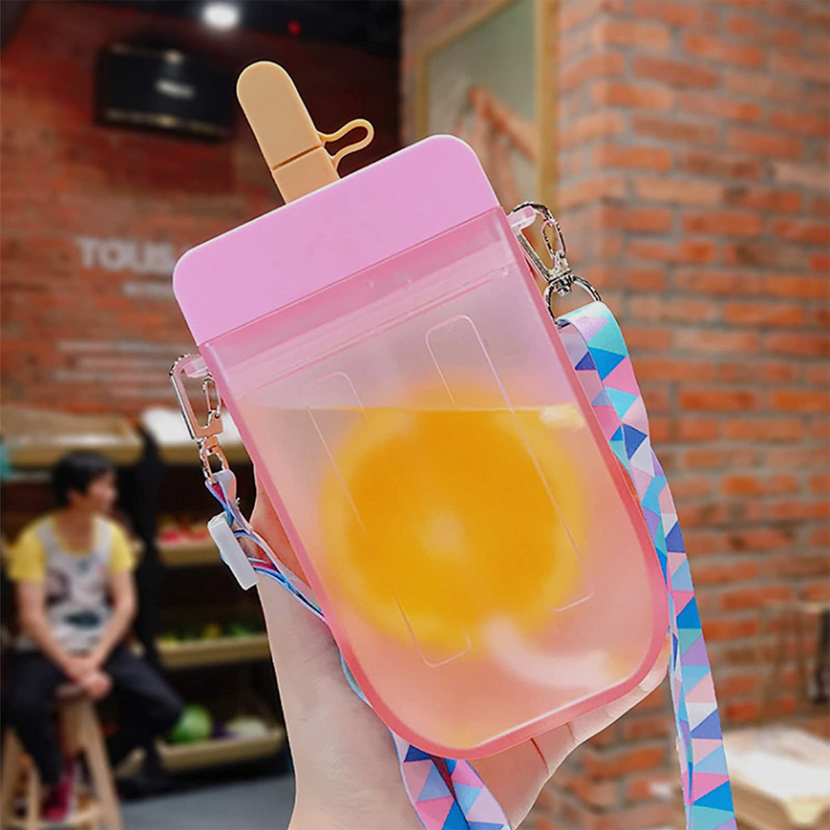 Botella de agua en forma de helado